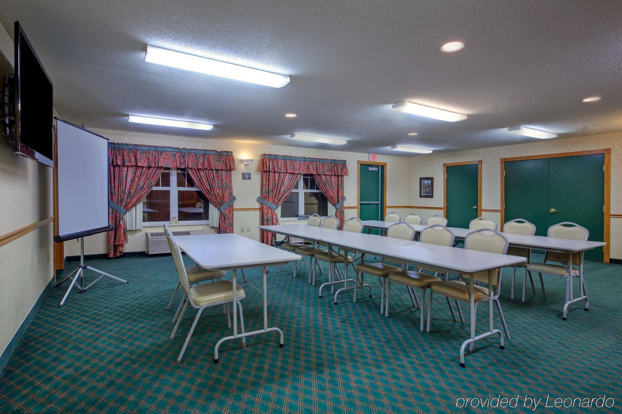 Country Inn & Suites By Radisson, Mason City, Ia Εξωτερικό φωτογραφία