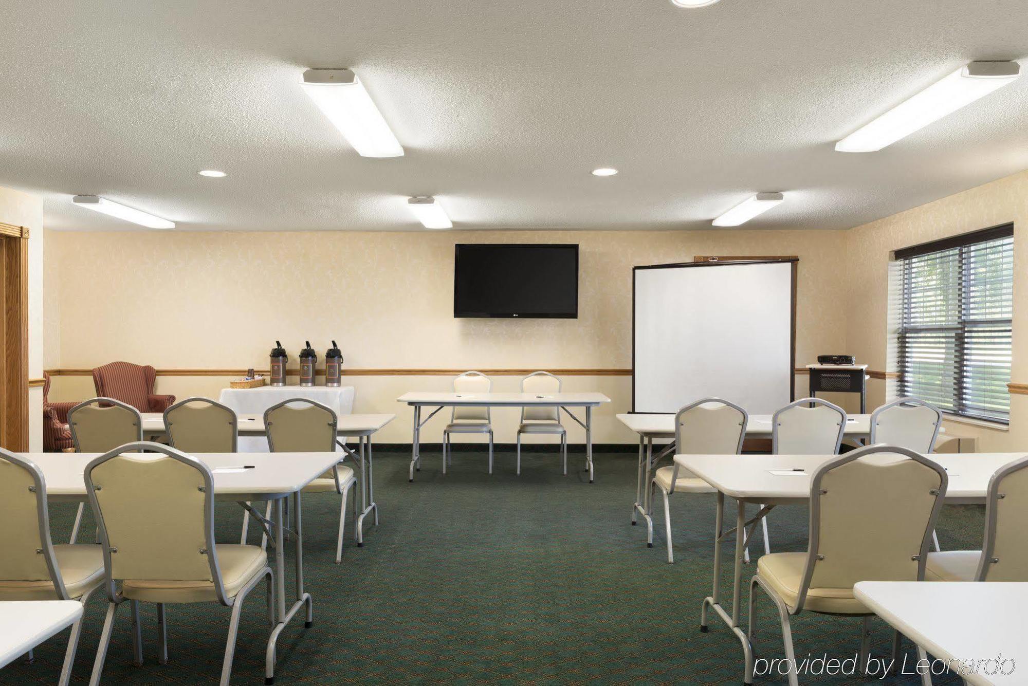 Country Inn & Suites By Radisson, Mason City, Ia Εξωτερικό φωτογραφία